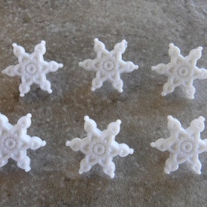 6 Glossy Heart Detail Snowflake Shank Buttons Size 11/16"