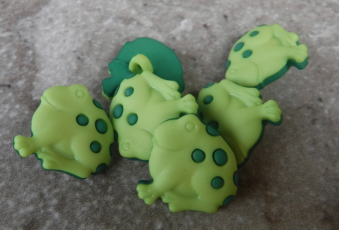 6 Toad Shank Buttons - Etsy