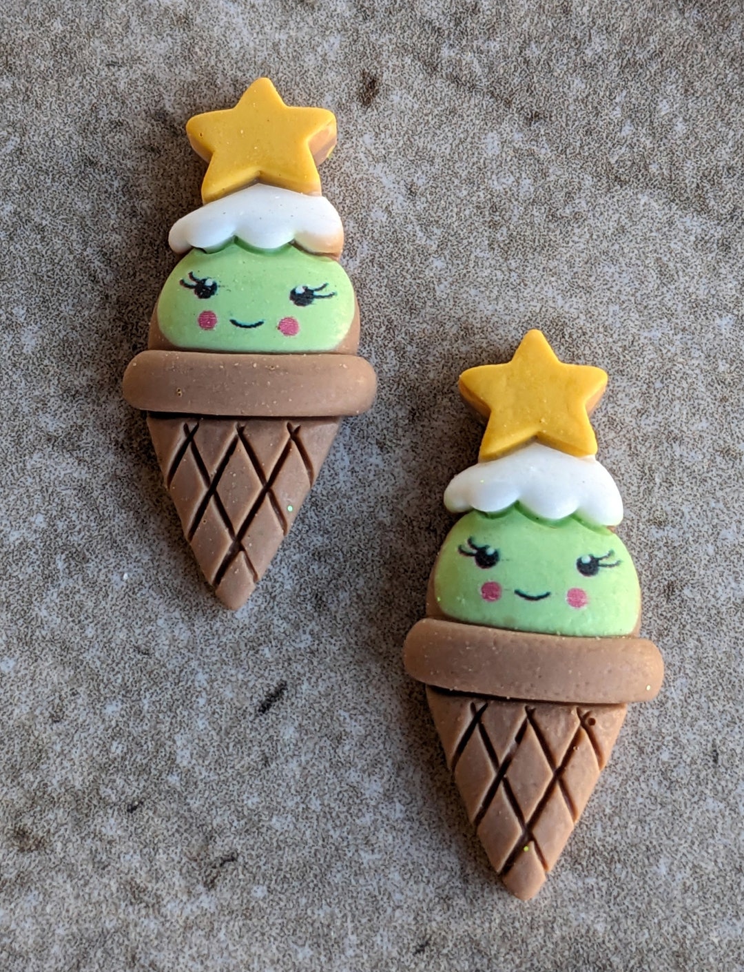 2 Grinch Ice Cream Cone Flat Back Embellishment Buttons Size 7/16 Etsy