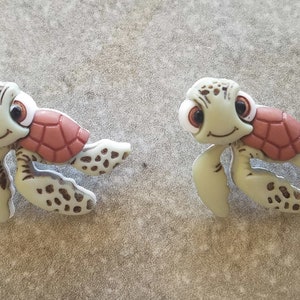 2 Disney Squirt Finding Nemo Shank Buttons Size 1 1/8&quot; Crafting Sewing