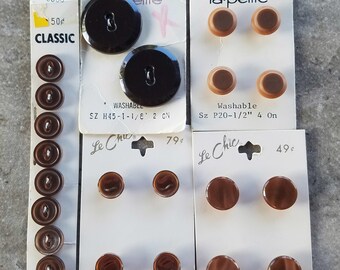 22 Vintage Brown Round Carded Buttons B70