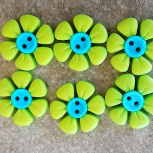 6 Puffy Daisy Lime Green 2 Hole Flower Buttons Size 11/16&quot;