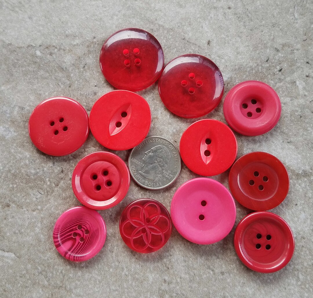 Red Rag Button 12 Red Shades Large Buttons Assorted Round Crafting Sewing Buttons Grab ...