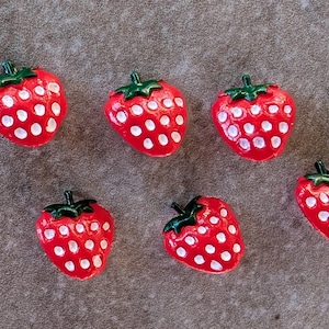 6 Speckled Strawberries Mini Shank Buttons Size 7/16&quot;