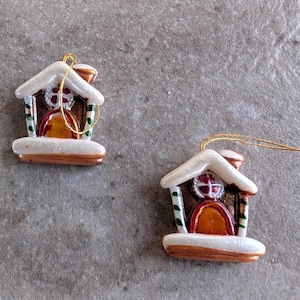 2 Resin Christmas Gingerbread House Ornament Embellishment Flat Back Buttons