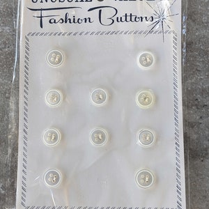 Vintage Carded White Round Buttons A20
