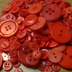 Red Shades Buttons, 100 Bulk Assorted Round Multi Size Crafting Sewing Buttons