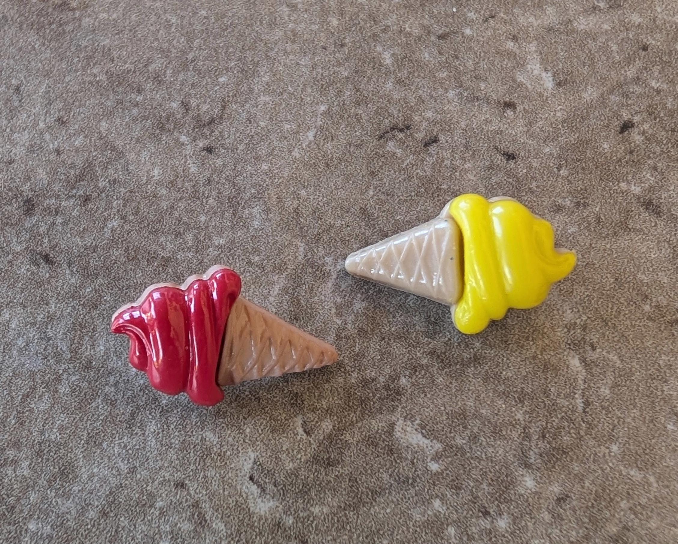 3 Ice Cream Cone Shank Buttons Size 1/2