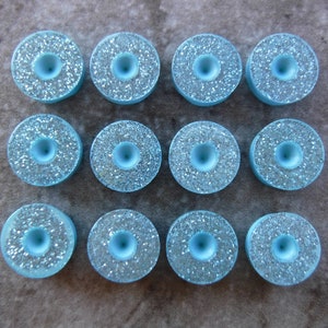 12 Electric Blue Small Round Glitter Round Buttons Size 1/2 Bild 1