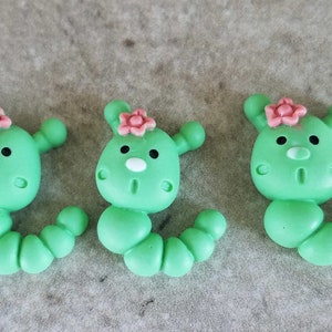 3 Green Inchworm Flat Back Embellishment Buttons Size 3/4&quot;