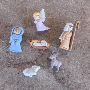 6 Nativity Shank Buttons
