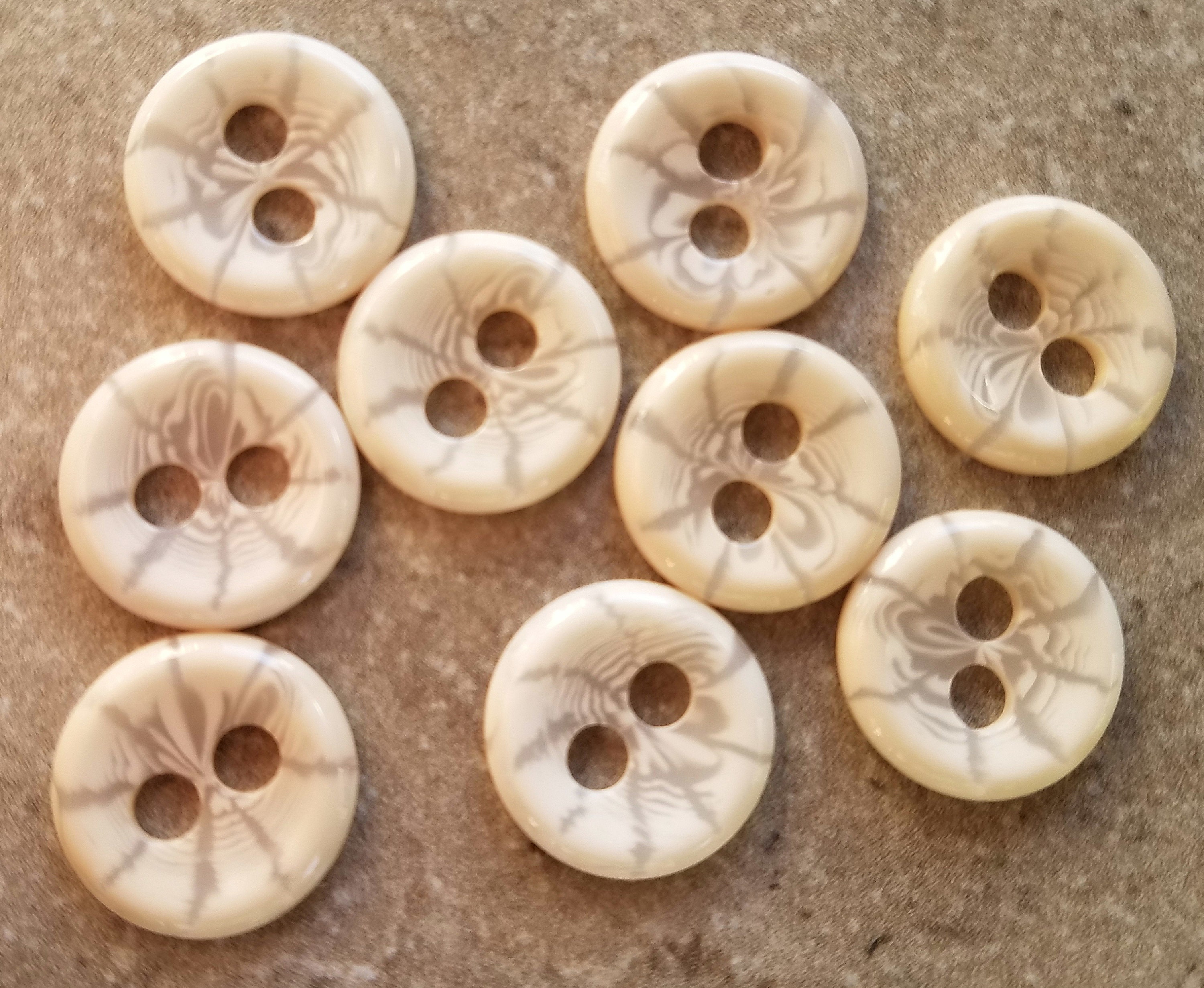 15mm Button - 2 Hole Flat Variegated - Cream 15mm Button - 2 Hole Flat Variegated - Cream