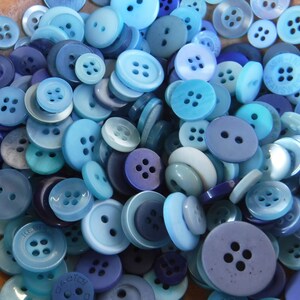 Sale Choose your color 100 Bulk Assorted Medium to Small Round Multi Size Crafting Buttons Blue