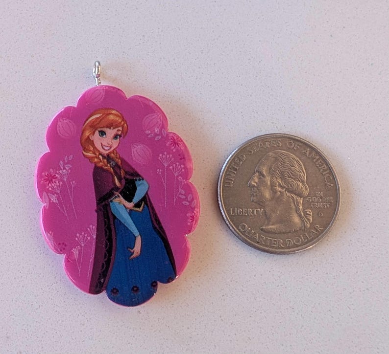 2 Disney Anna Frozen Charm Flat Back Embellishment Buttons Size 1 1/4" bild 2