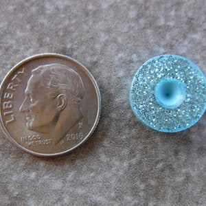 12 Electric Blue Small Round Glitter Round Buttons Size 1/2 Bild 2