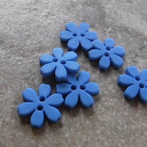 6 Blue Primrose Small Flower Buttons Size 9/16&quot;