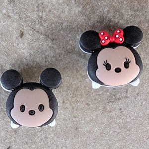 2 Disney Tsum Tsum Characters Shank Buttons Size 7/8&quot; You choose the style