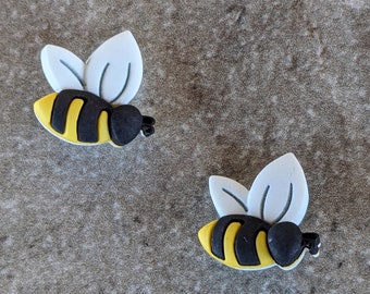 2 Bumble Bee Shank Buttons Size 13/16"