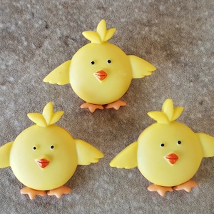3 Chick Face Shank Buttons Size 1 3/16&quot;