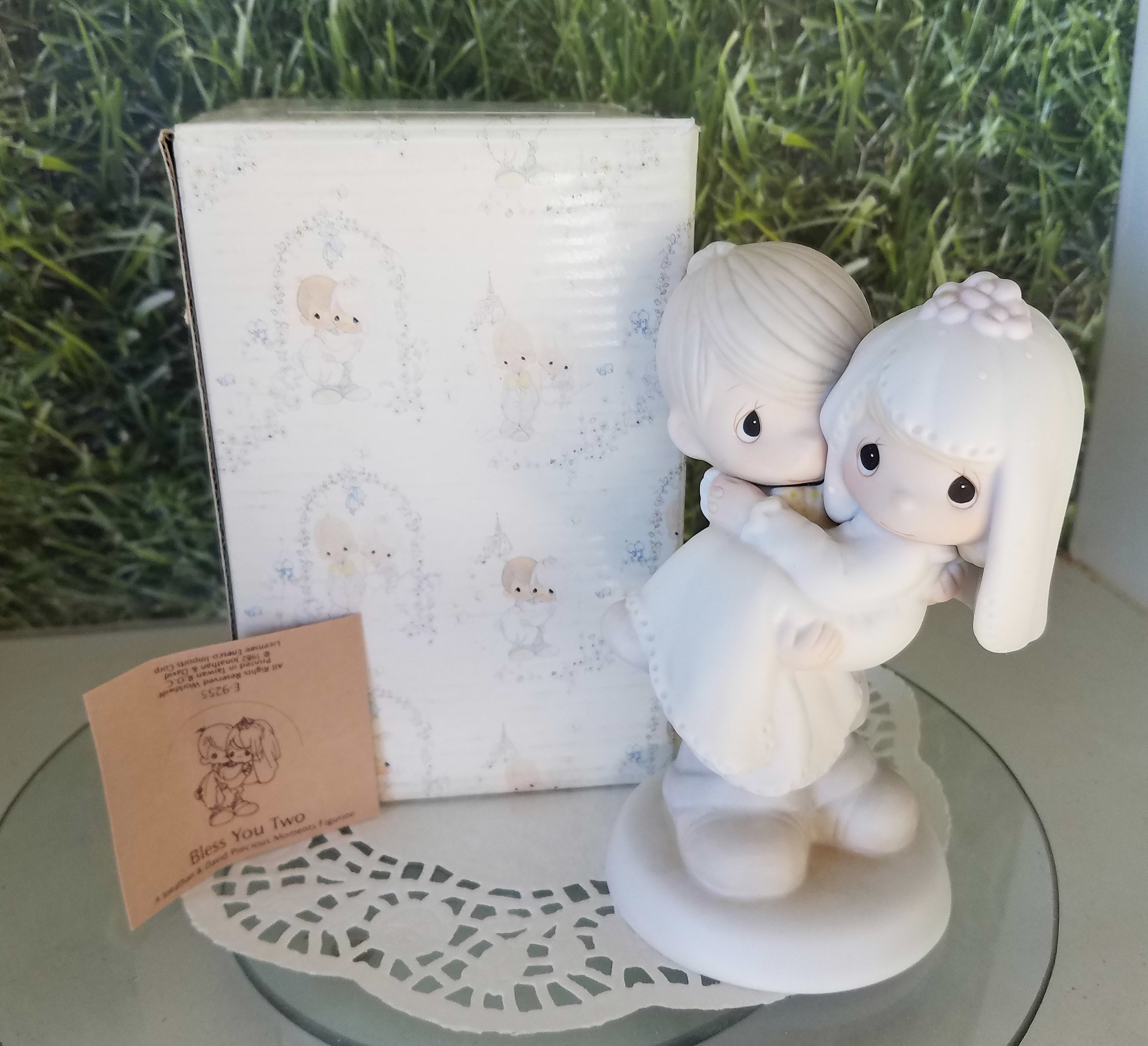 precious moments 置物　2個 Bless You Two Precious Moments Figurine - Etsy