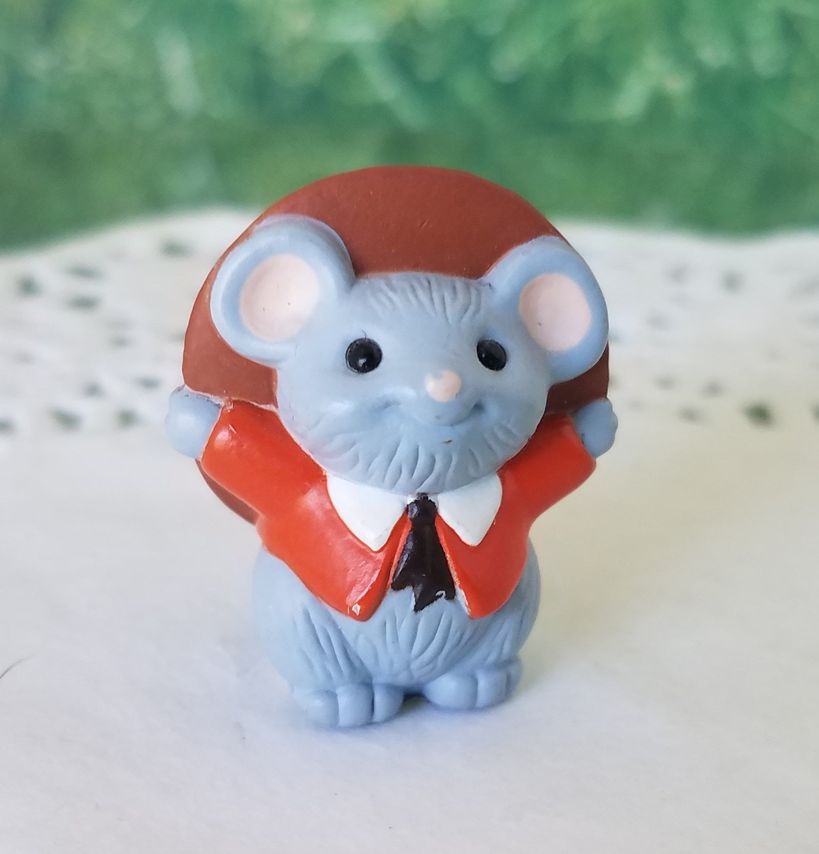 Hallmark Merry Miniatures 1990 PILGRIM MOUSE Thanksgiving Hallmark Merry Miniatures 1990 PILGRIM MOUSE Thanksgiving