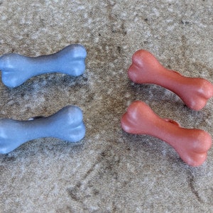 4 Dog Bones Shank Buttons Size 7/8&quot;