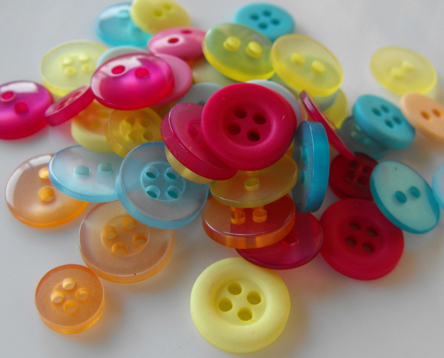 10 Random Mix Buttons, Round Buttons, Print Buttons, Buttons Bulk, Assorted  Buttons, Colorful Buttons, Button Assortment, Craft Buttons 