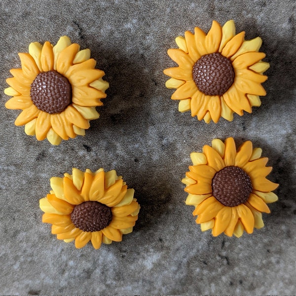 4 Summer Sunflower Shank Buttons Size 13/16"