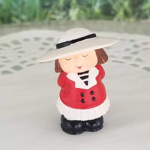 Bashful Girl Hallmark Merry Miniature Valentine 1995