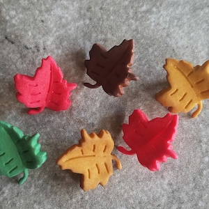 6 Autumn Harvest Leaves Shank Buttons Size 5/8&quot;
