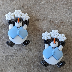 2 Snowman with Snowflake Shank Buttons. Size 3/4"