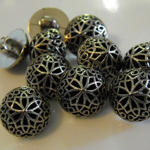 8 Silver Pointed Flower Small Round Shank Buttons Size 9/16&quot;