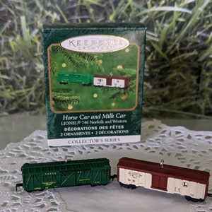 Horse Car and Milk Car Lionel 746 Norfolk and Western Hallmark Miniature Ornament Christmas 2000