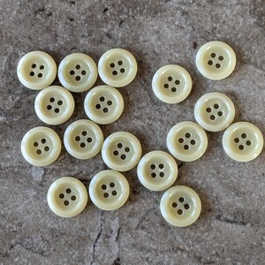 17 Vintage Aged White Round Buttons Size 1/2&quot; #42