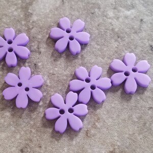 6 Orchid Purple Primrose Small Flower Buttons Size 9/16&quot;