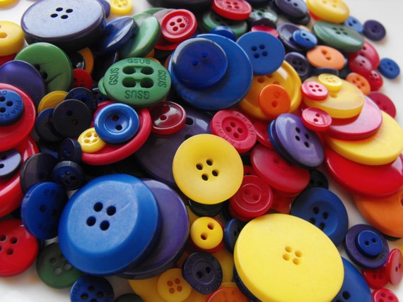 200 Assorted Colorful Buttons Multi Colors Mixed Sizes Craft Supply Variety