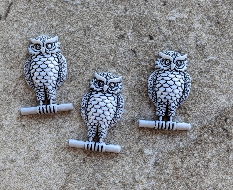 3 Tall Owl Flat Back Buttons Size 5/8 You choose the color Gray