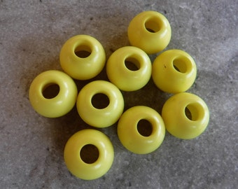 10 Extra Large Yellow Beads