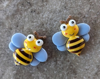 2 Garden Honey Bee Flat Back Buttons Size 1"