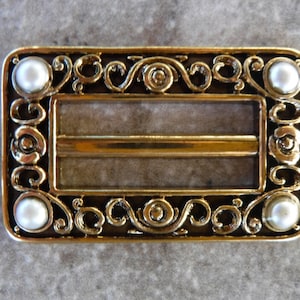 1 Gold and Pearl Medium Belt Buckle