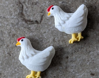 2 Mother Hen Flat Back Embellishment Buttons Size 15/16"