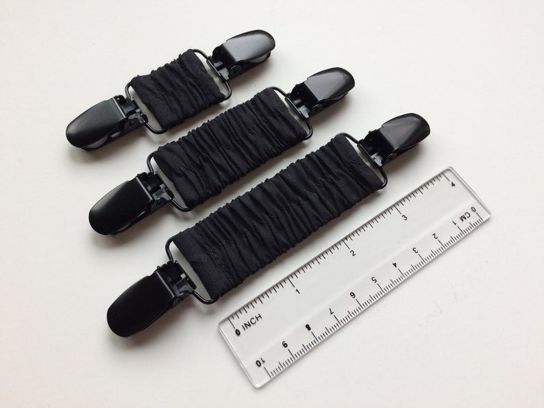 The Original Blackclip. Clothing Cinch Clip, Sweater Clip, Dress Clip. Fastener accessory for loose shirts. Stretchy Clasp for tailored look image 3