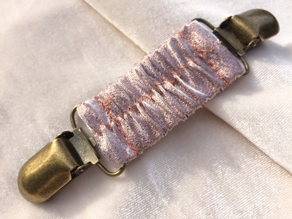 Rose Gold Cinch Clip. Clothing Cinch Clip, Sweater Clip, Dress Clip.  Fastener Accessory for Loose Shirts. Stretchy Clasp for Tailored Look 