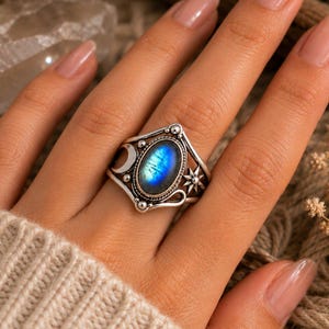 Boho Celestial Moon & Star Ring, Labradorite Oval Shape Gemstone, 925 Sterling Silver Statement Ring
