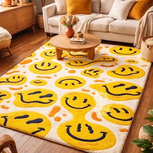 Tappeto con faccina sorridente trapuntato a mano – Tappeto giallo dallo stile retrò e funky per soggiorno e camera da letto.