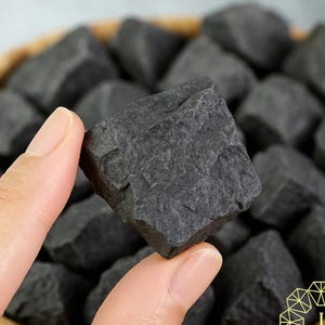 2 pcs Raw Shungite Stone, Natural Premium Rough Shungite Gemstones, Shungite Crystal and Stone Gifts, Root Chakra, Mineral Specimen Gifts