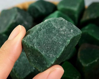 2 pcs Raw Emerald Stone, Natural Rough Emerald Gemstones, Green Emerald Crystals, Heart Chakra, Mineral Specimens, May Birthstone Decoration