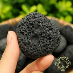 2 pcs Raw Lava Volcanic Stone, Natural Rough Lava Stone Crystals, Volcanic Rock Specimens, Root Chakra Gemstones, Black Volcano Rocks