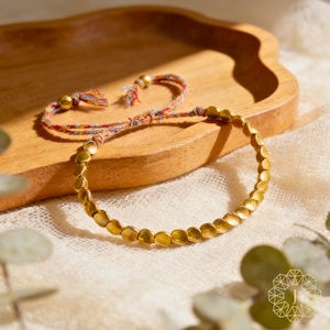 Bracelet tibétain délicat en perles de cuivre, bracelet pour la paix intérieure avec protection de guérison, cadeau minimaliste pour bijoux porte-bonheur