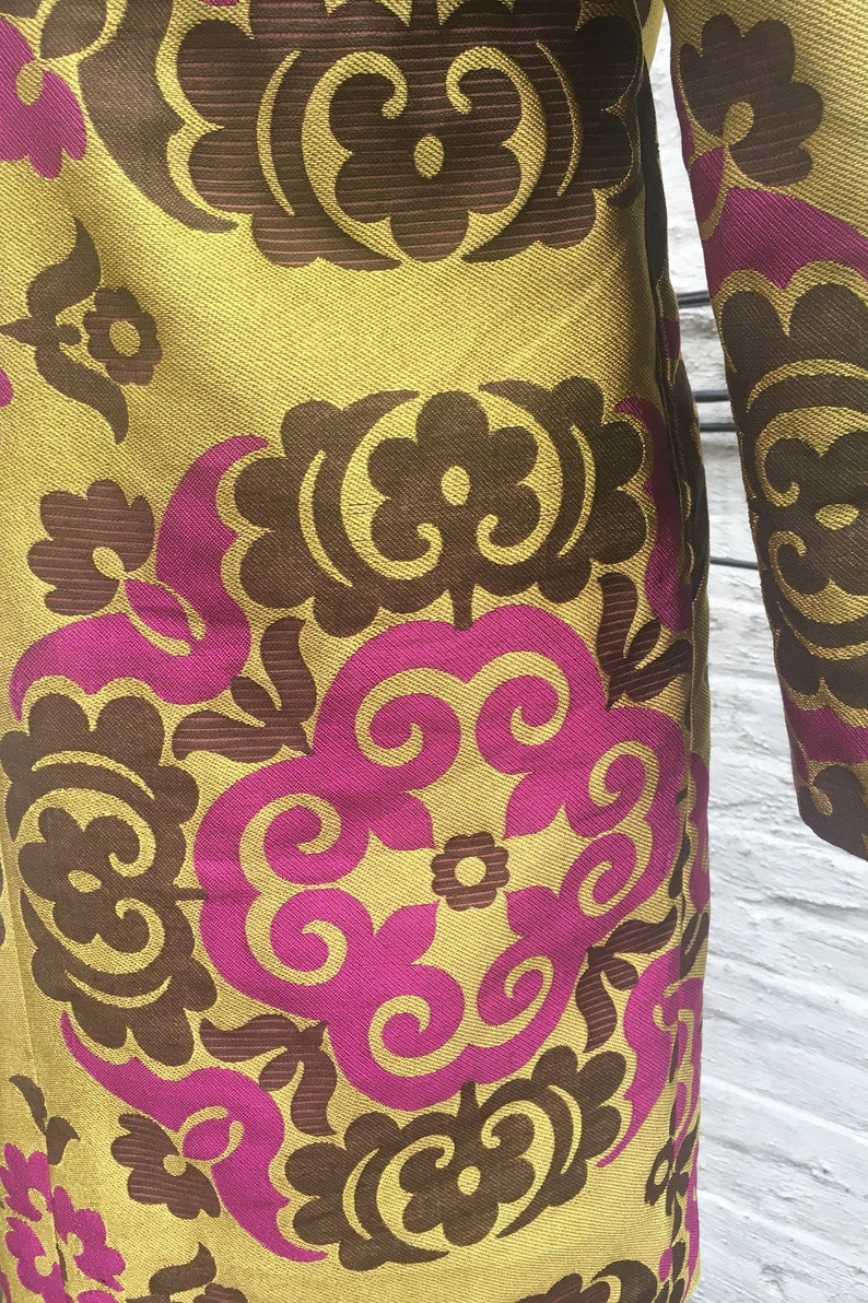 Mustard /& Magenta Suzani Pattern Brocade Coat Chocolate